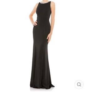EMBELLISHED NECK TRUMPET GOWN